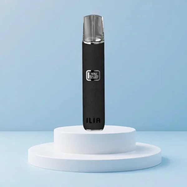 15c36798-8538-4988-86a5-93edf02f914b.webp ILIA 哩亞奢華皮革一代通用主機 電子煙換彈式主機 質感皮革外觀設計 相容一代煙彈使用 日常攜帶推薦 台灣現貨